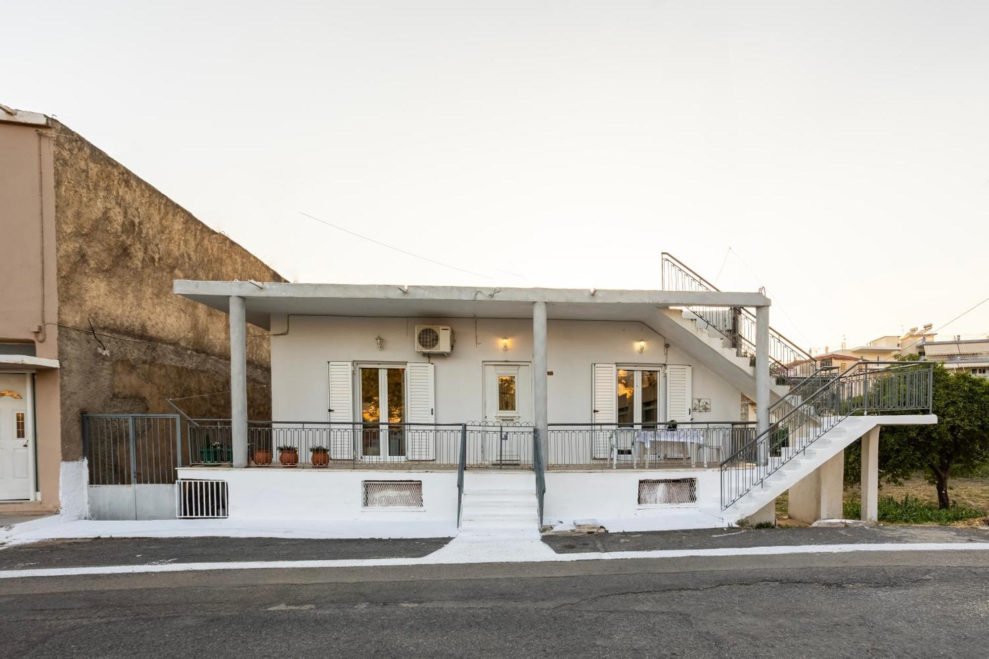 Kalamata'S Sunny Retreat Near The Historic Center Exteriér fotografie